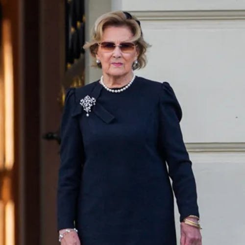 Queen Sonja of Norway wearing the Drapers' Company' brooch